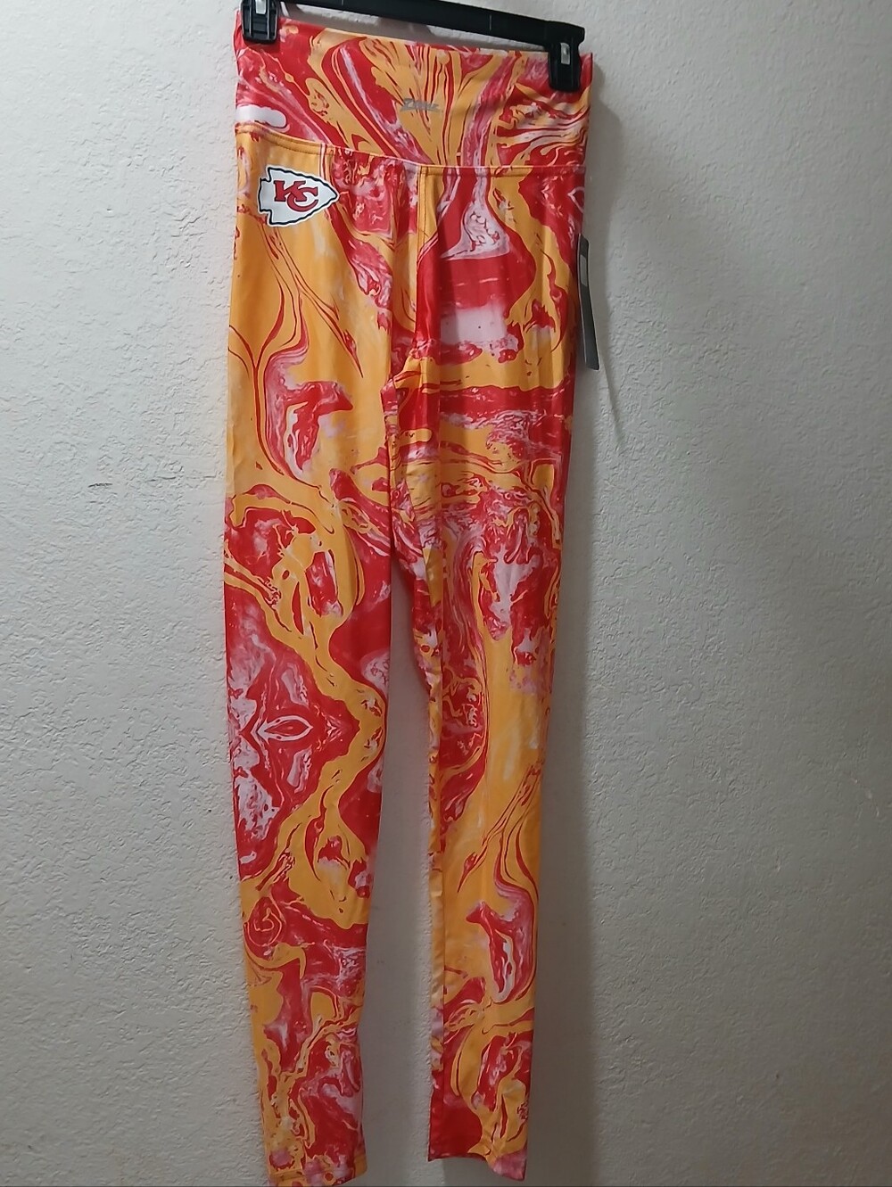 Team Appare Nwot M Red and Gold Swirl Leggings with Team Patch